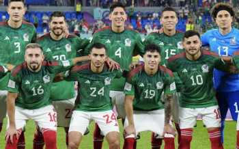 México clasificó por cuarta vez en la historia como líder de su grupo en un Mundial